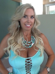 Wifey Goes To MILF Porn Audition