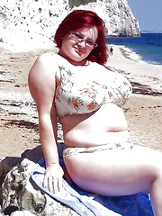 BBW matures and grannies at the beach 222